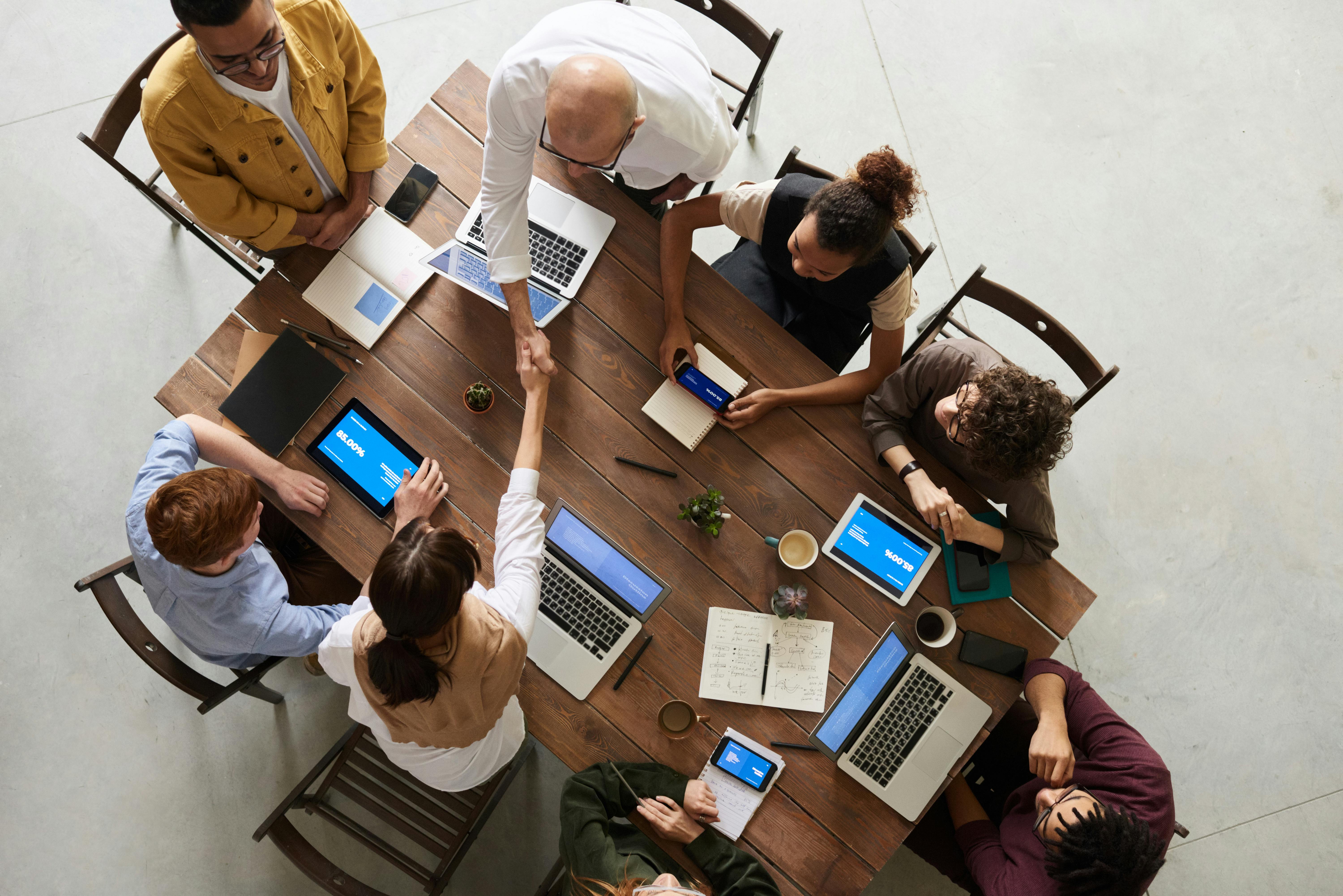 collab startup grand groupe